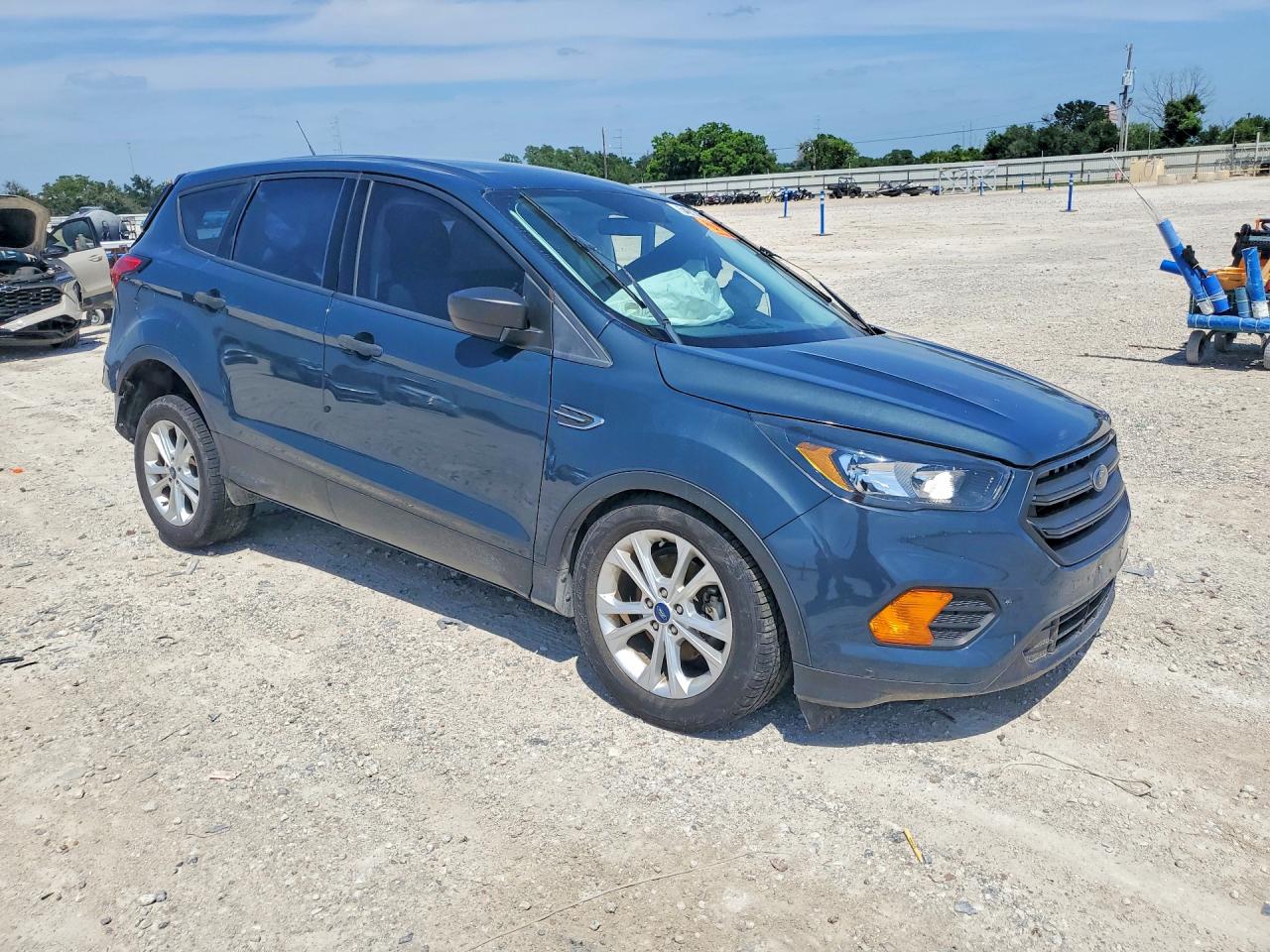 Ford Escape S