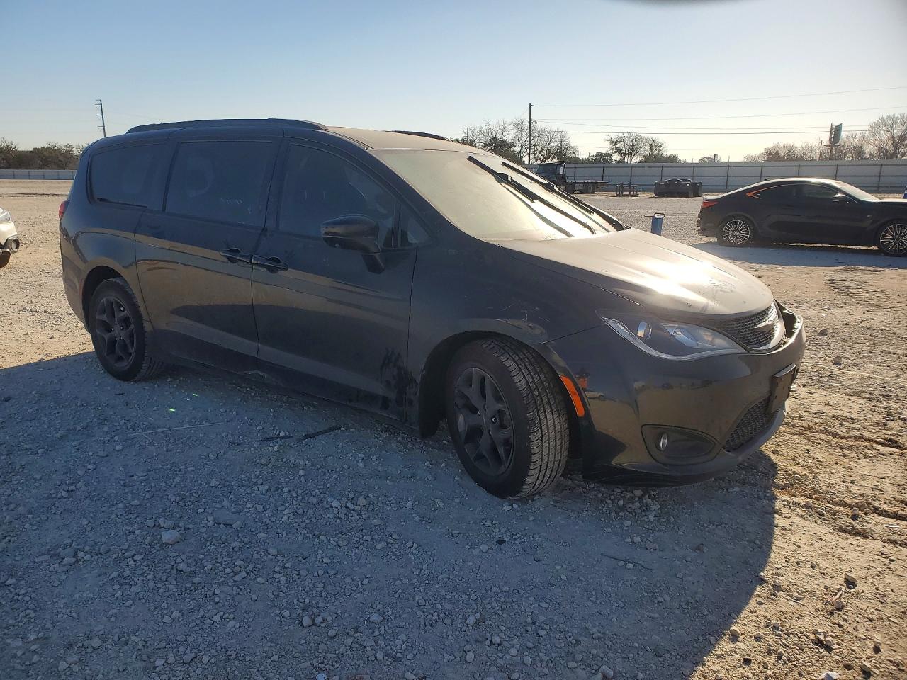 Chrysler Pacifica Touring L Plus