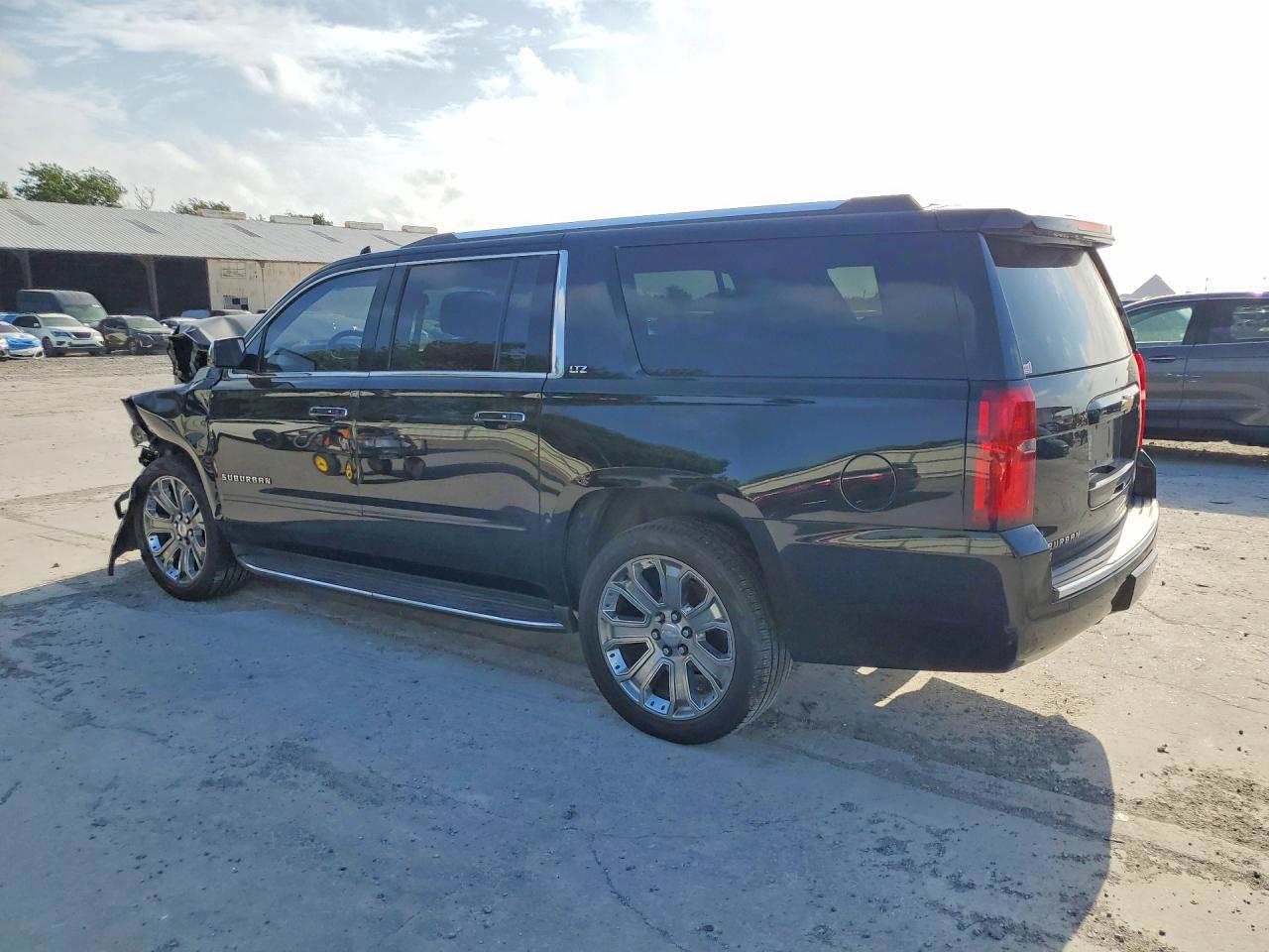 Chevrolet Suburban C1500 Ltz