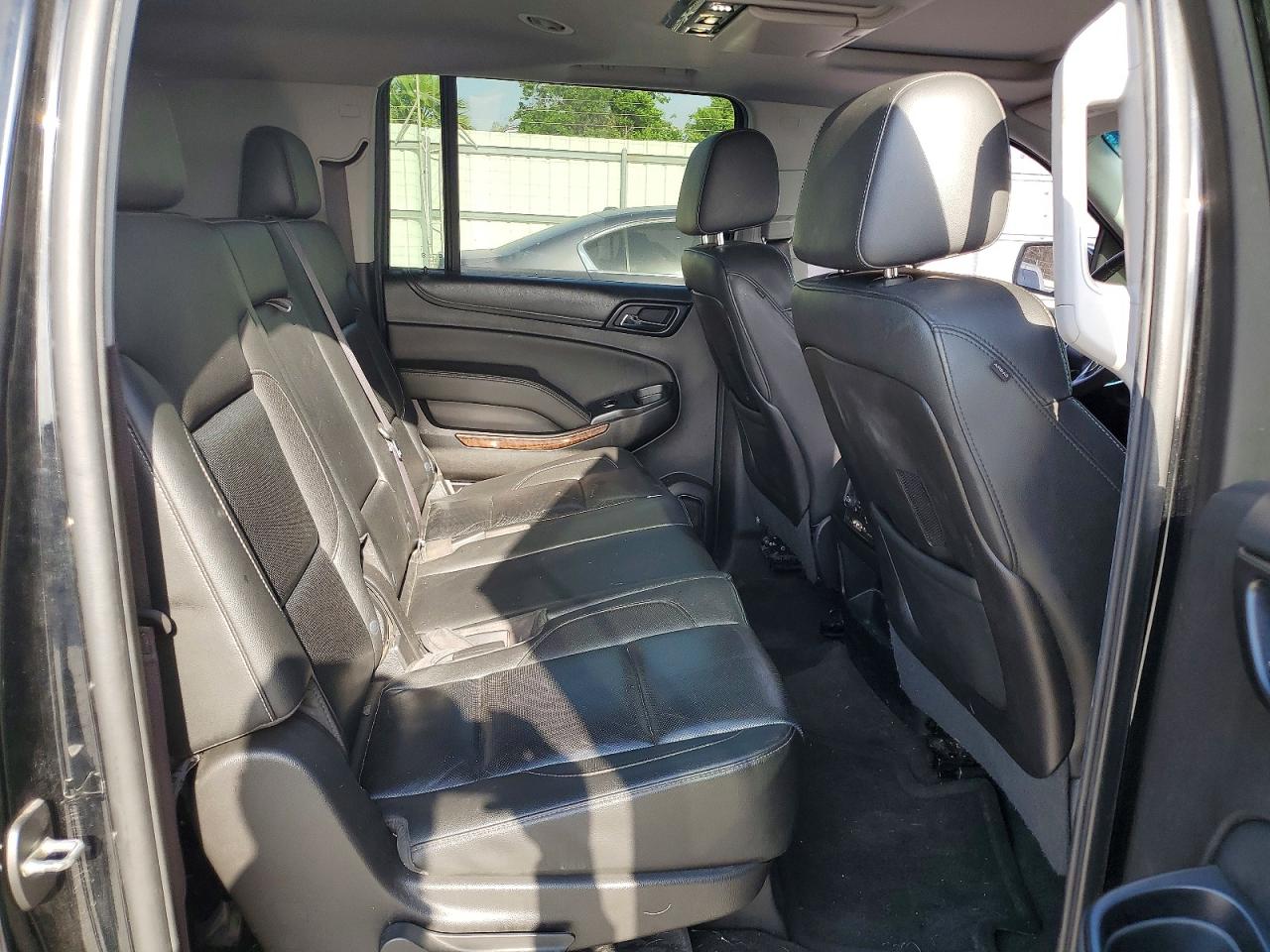 Chevrolet Suburban C1500 Ltz