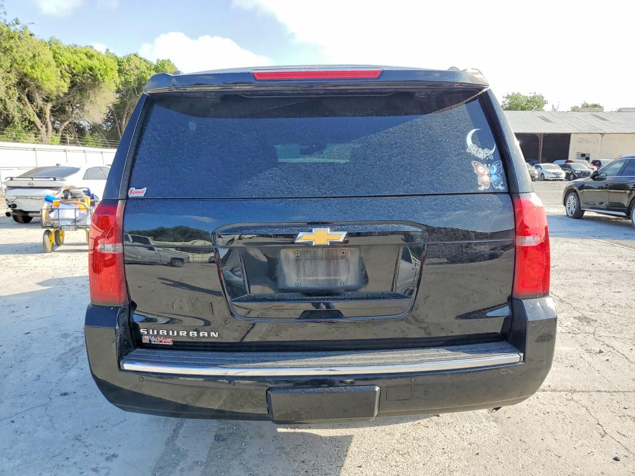 Chevrolet Suburban C1500 Ltz
