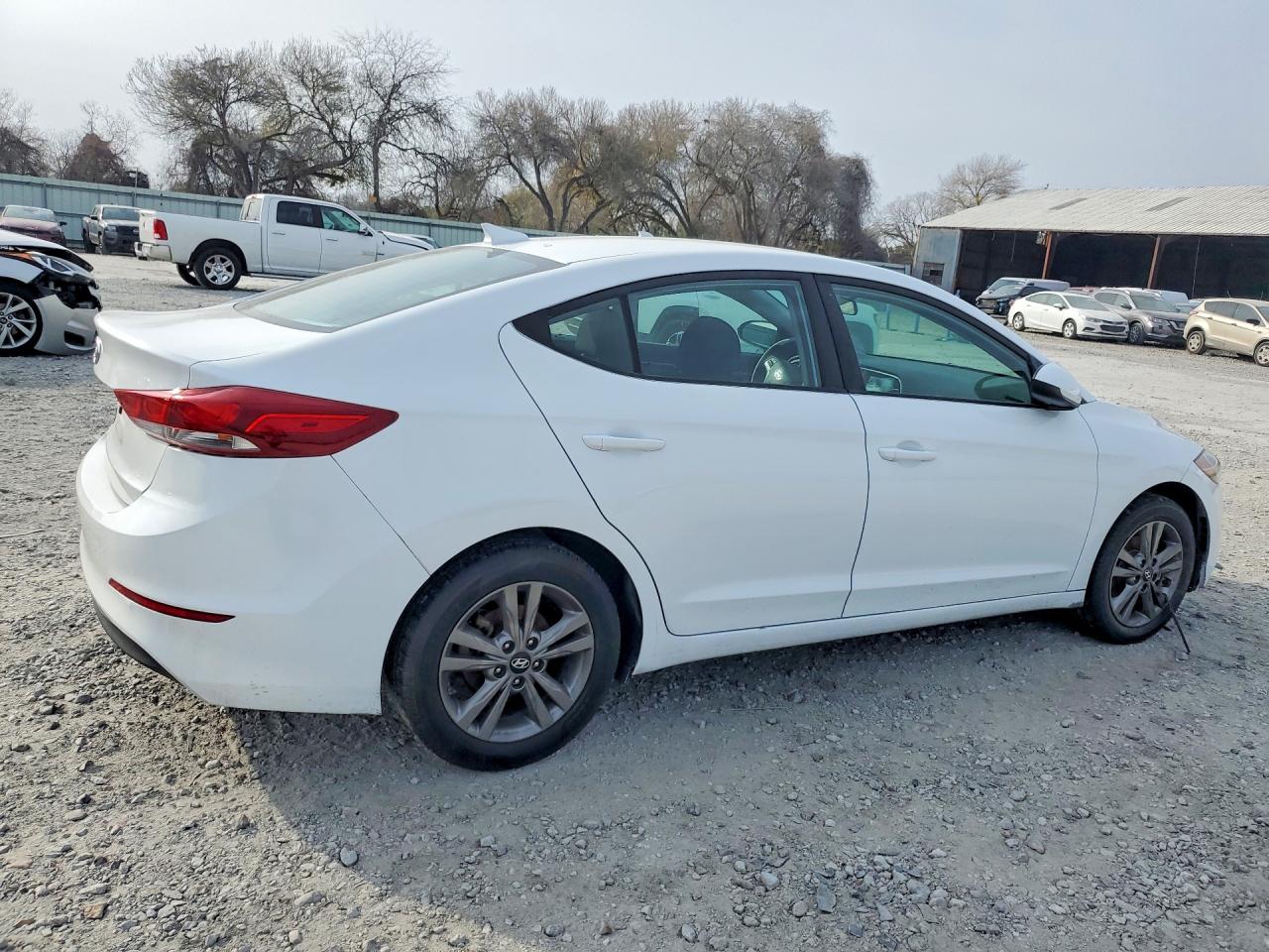Hyundai ELANTRA Sel