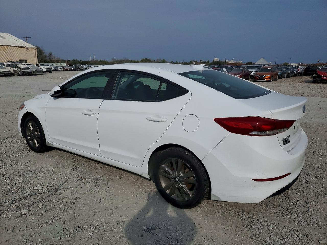 Hyundai ELANTRA Sel