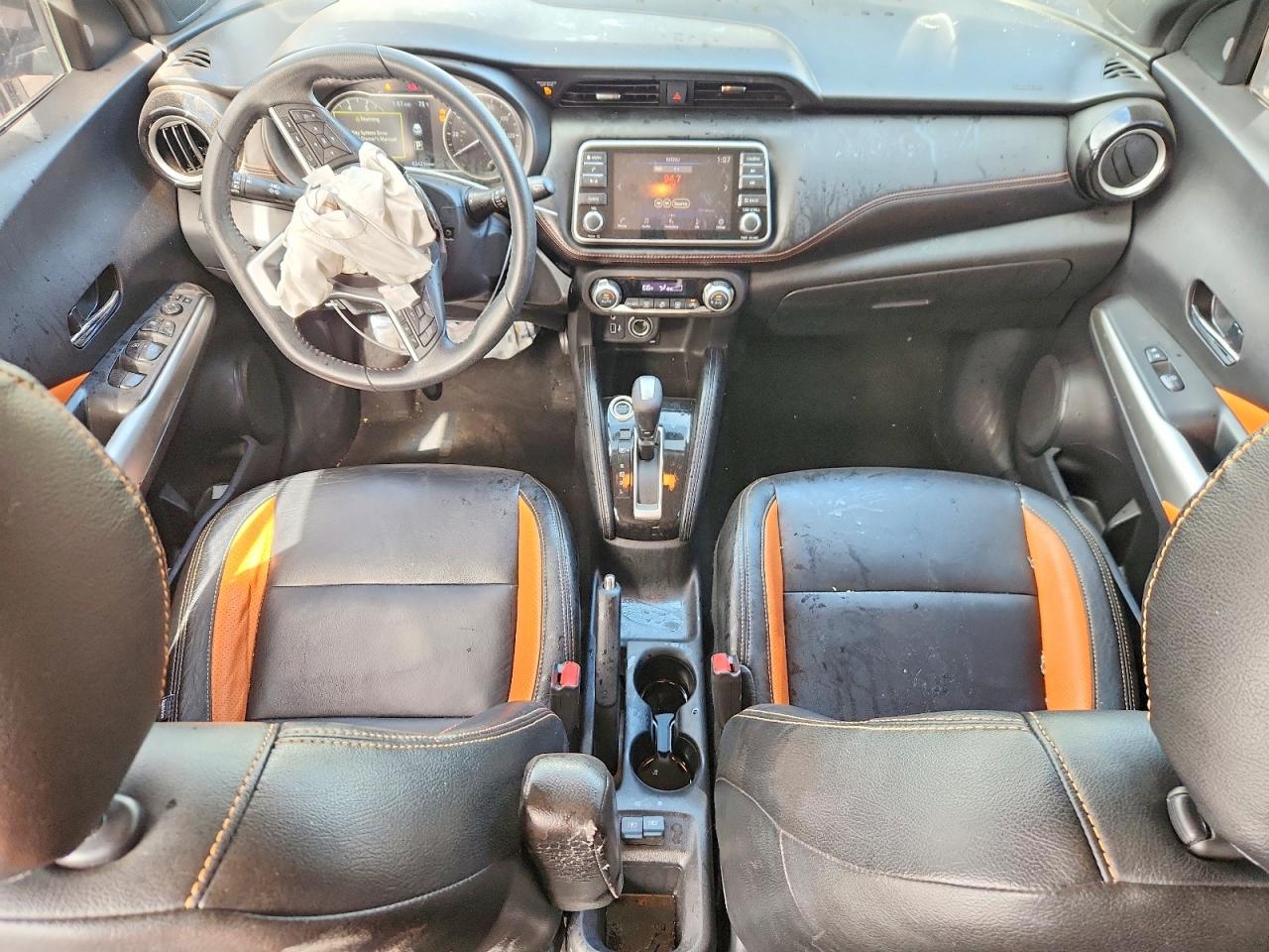 Nissan Kicks Sr
