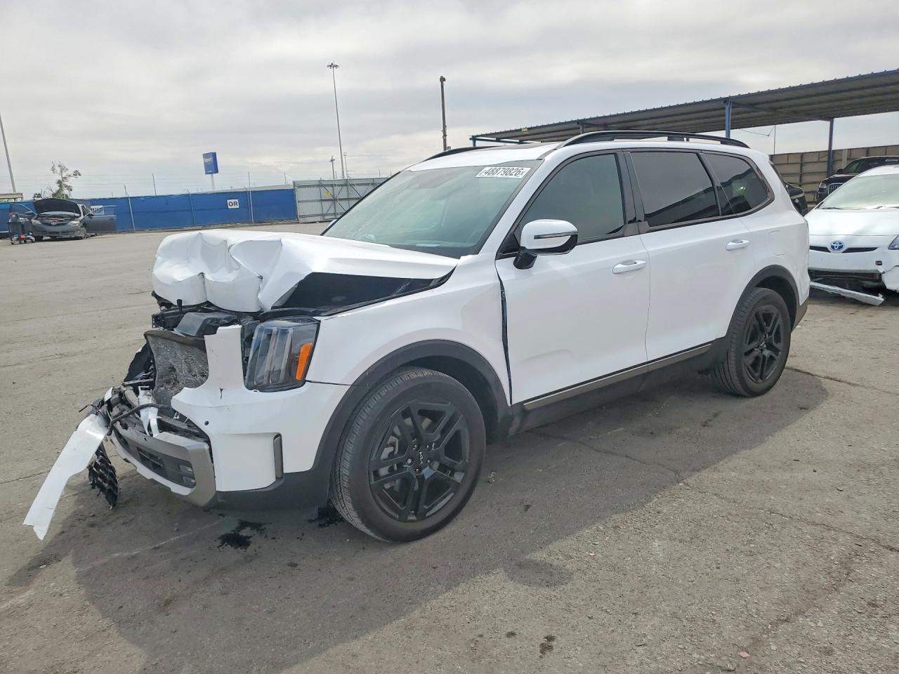 Salvage Kia Telluride Image