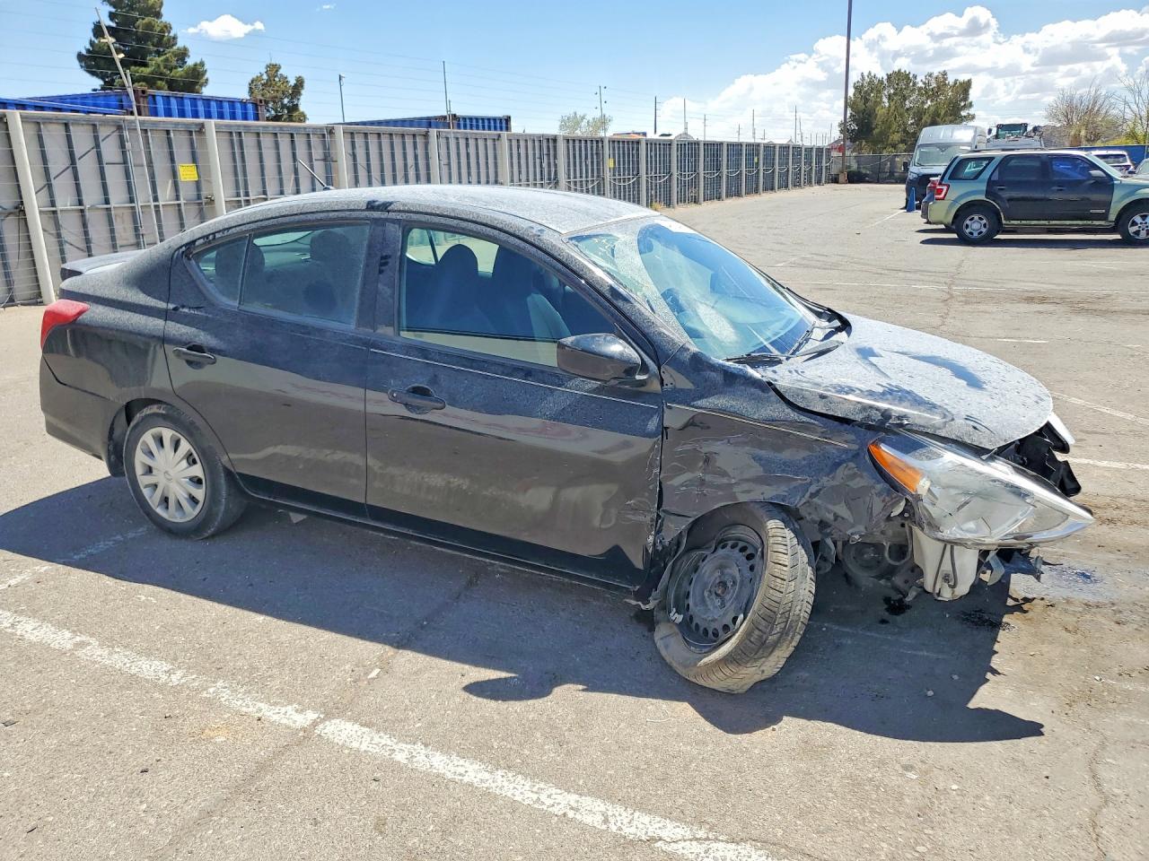 Nissan Versa 1.6 S Plus