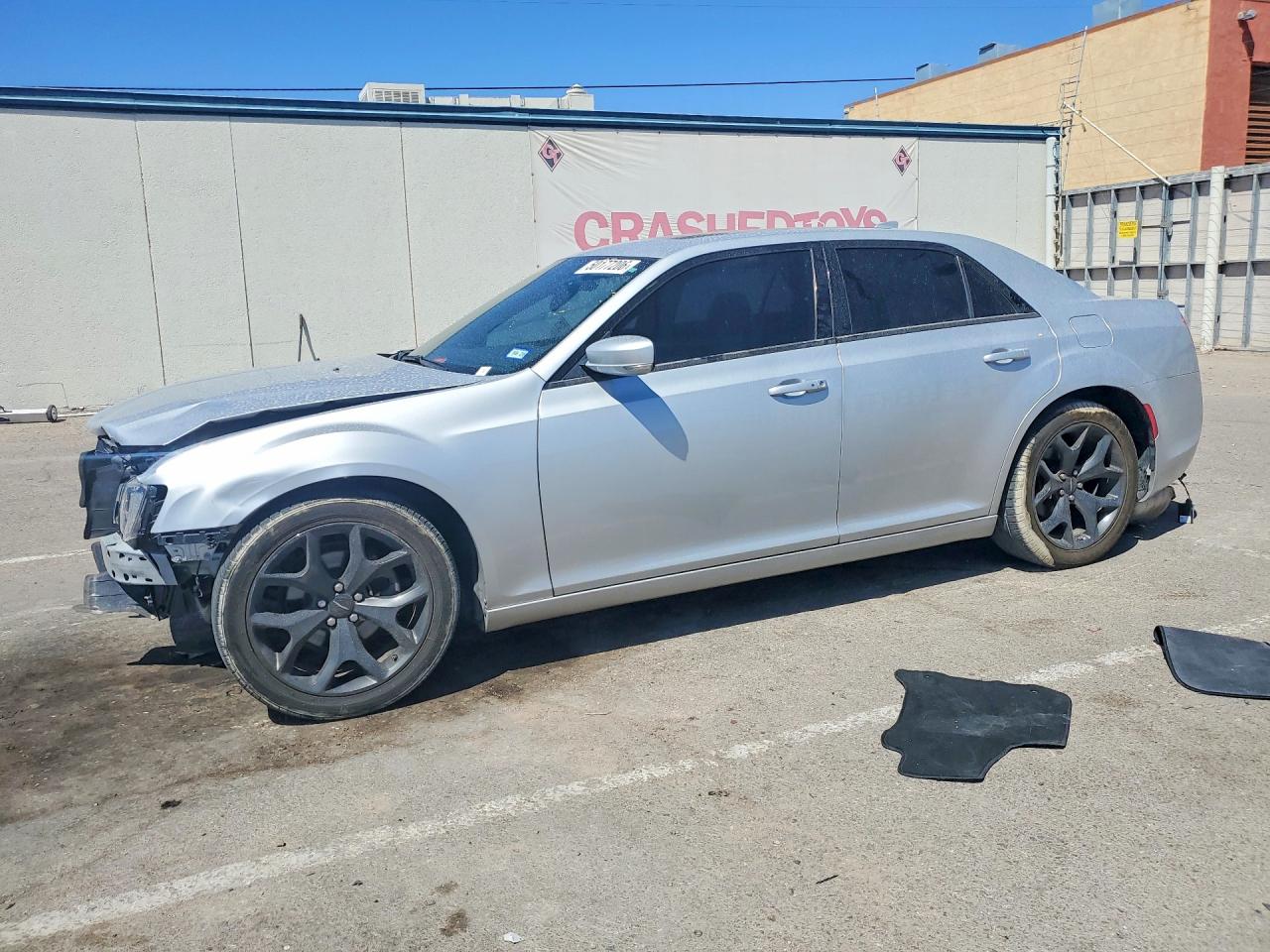 Salvage Chrysler 300 Image