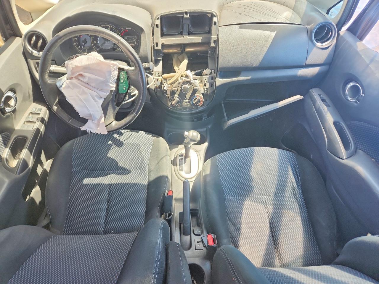 Nissan Versa Sv