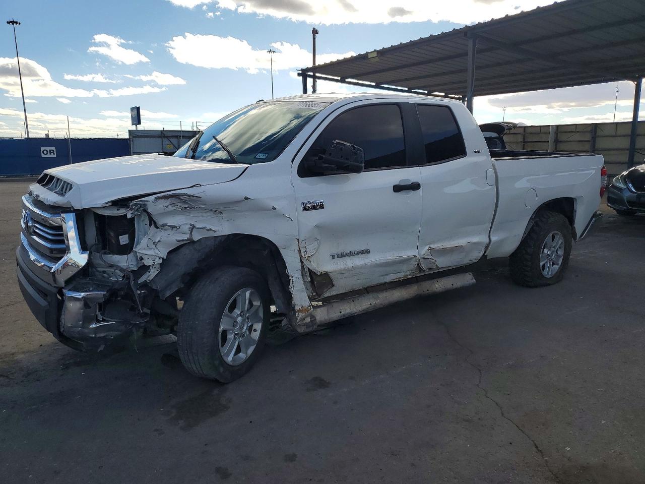 Salvage Toyota Tundra Image