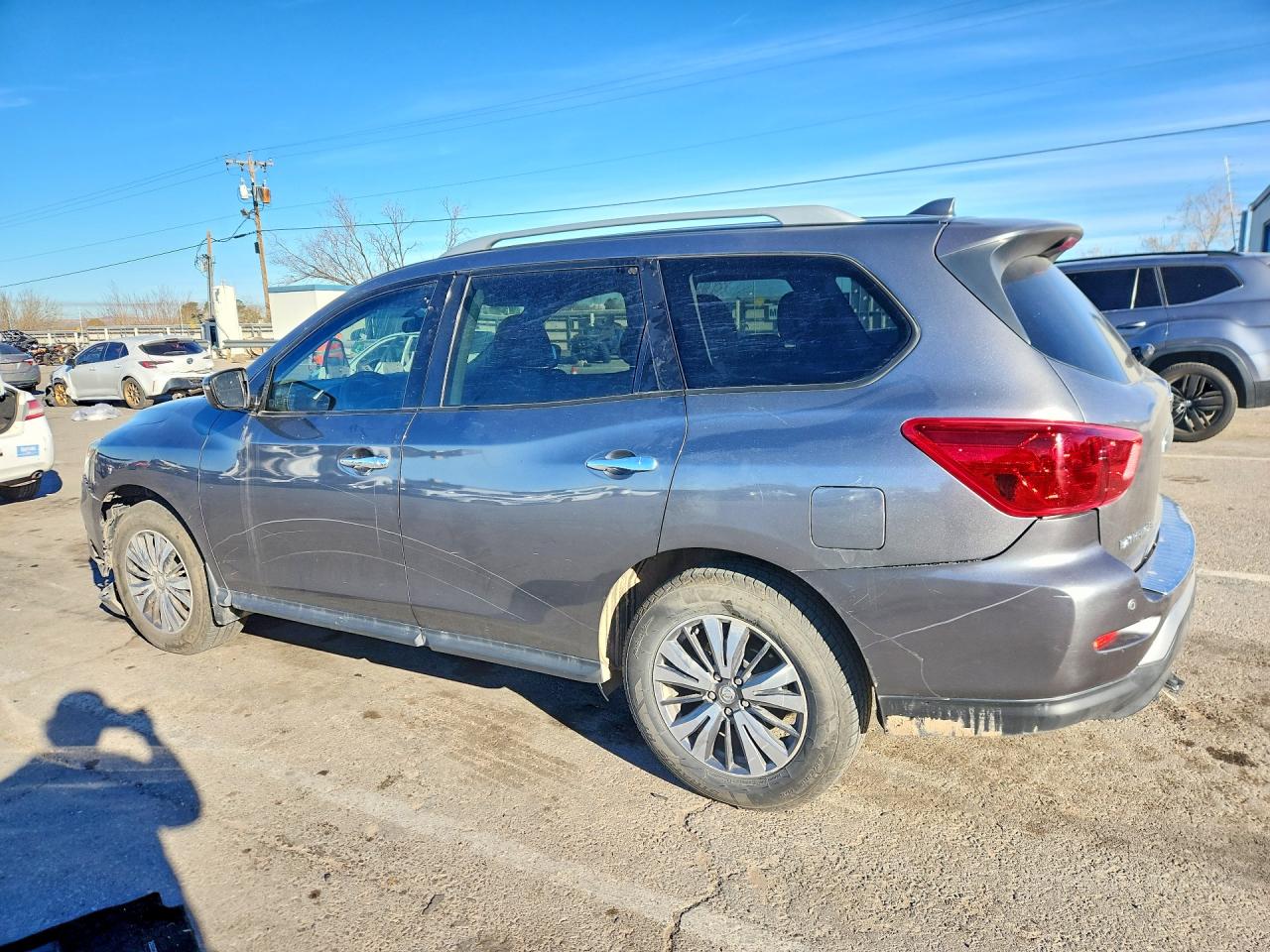 Nissan Pathfinder S
