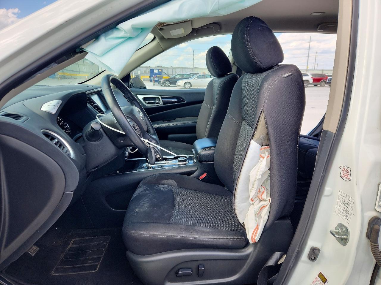 Nissan Pathfinder Sv