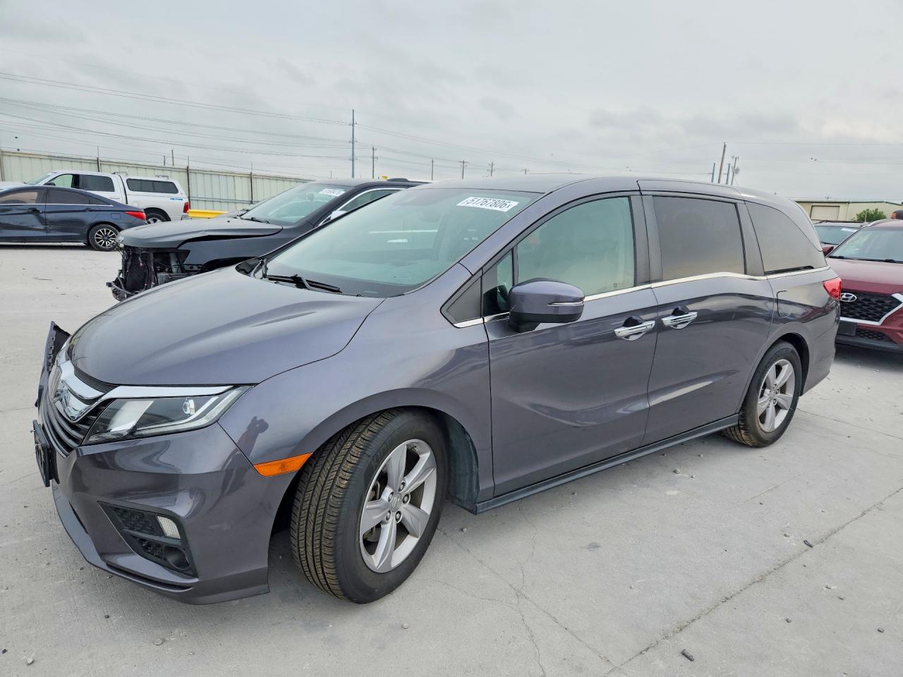 Salvage Honda Odyssey Image