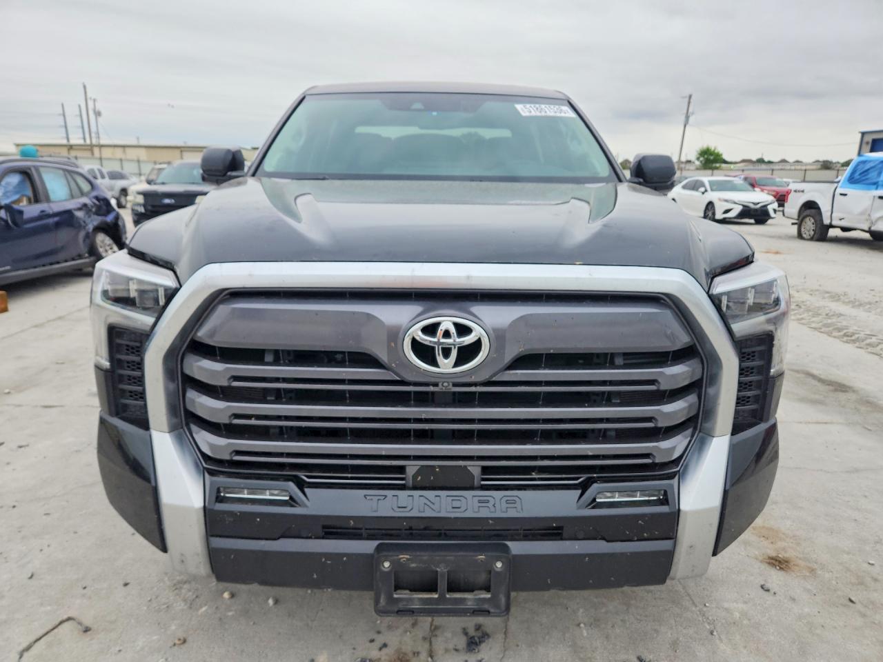 Toyota Tundra Crewmax Limited