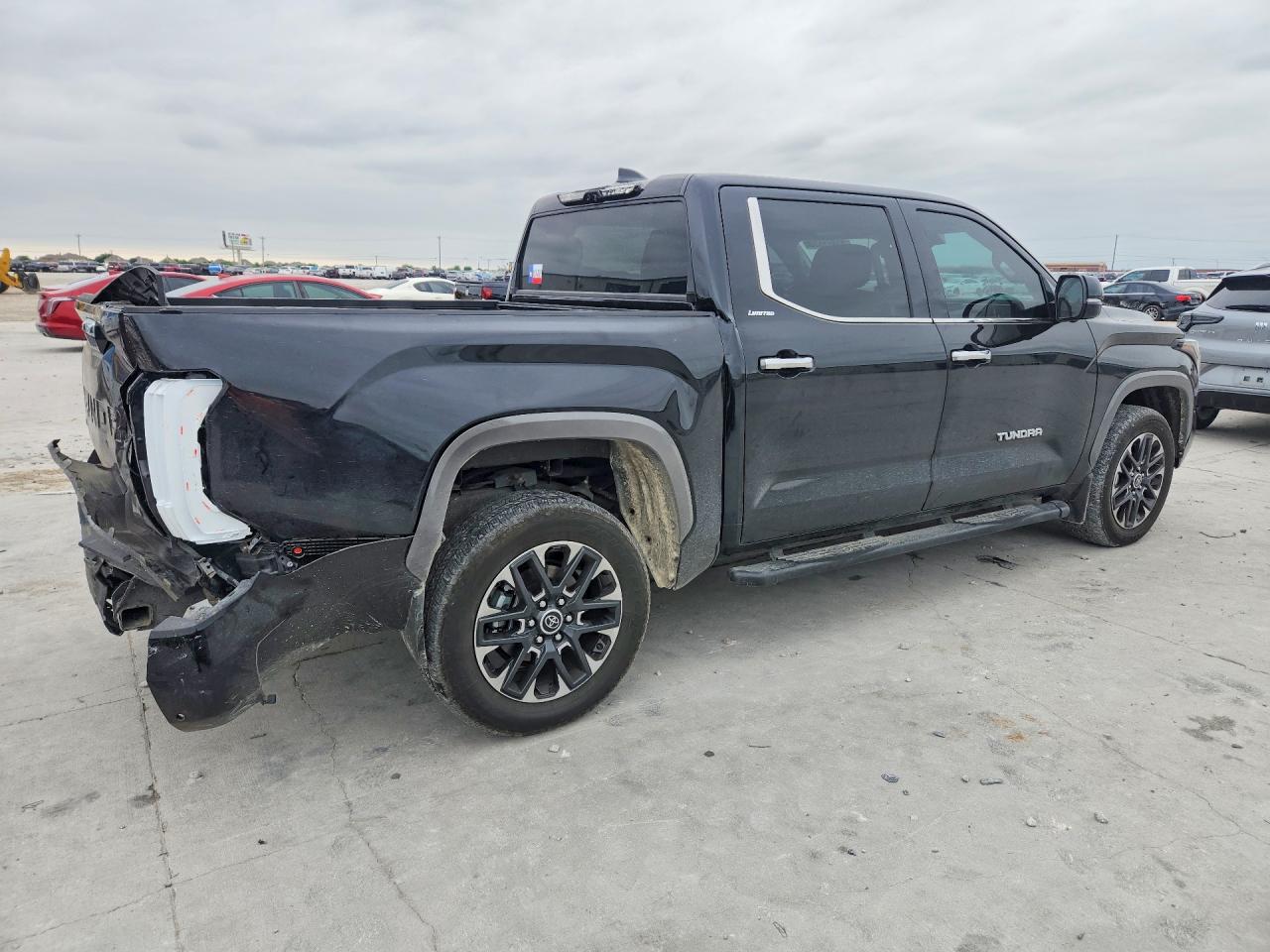 Toyota Tundra Crewmax Limited