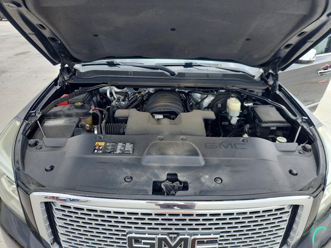 GMC Yukon Denali