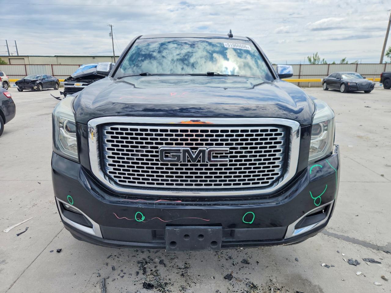GMC Yukon Denali