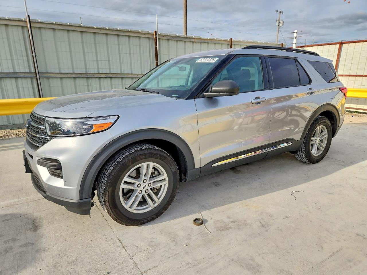 Salvage Ford Explorer Image