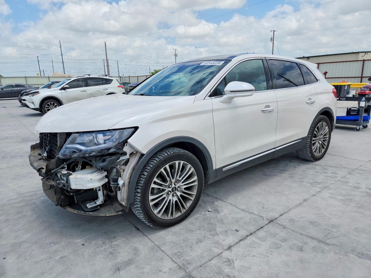 Salvage Lincoln MKX Image