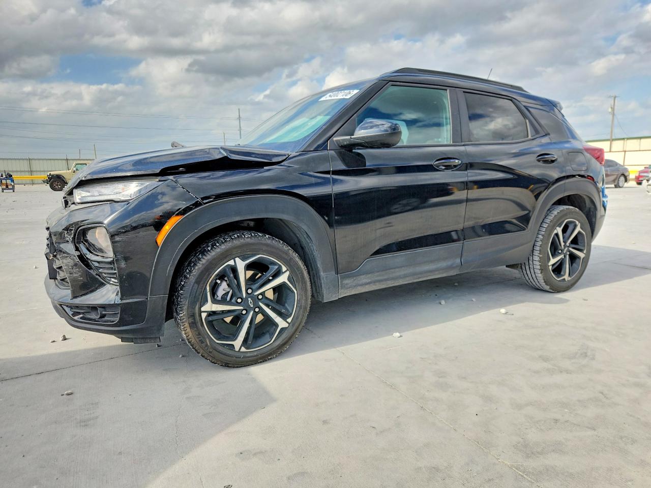 Salvage Chevrolet Trailblazer Image