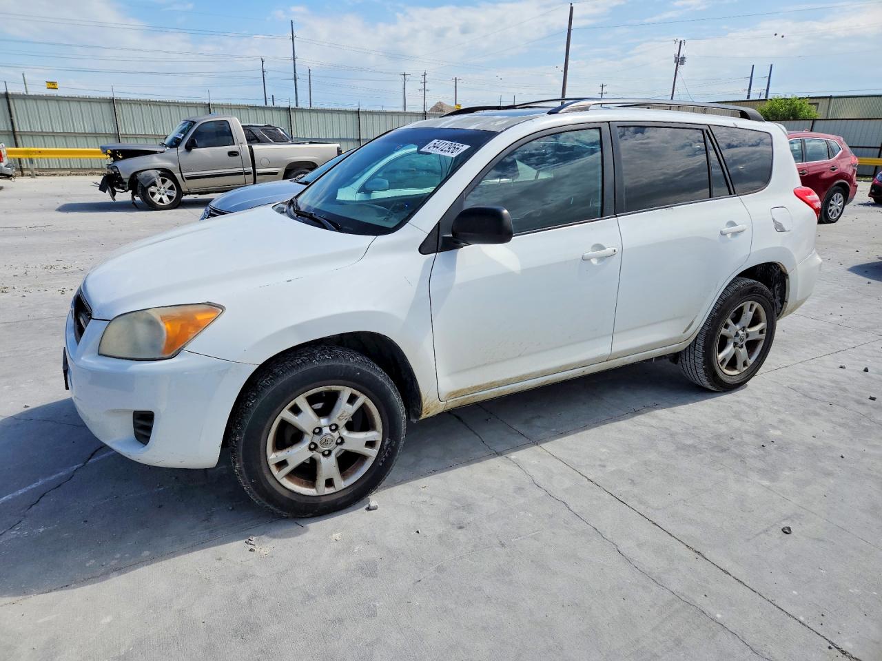Salvage Toyota RAV4 Image