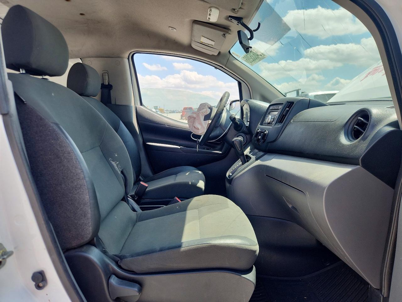 Nissan Nv S