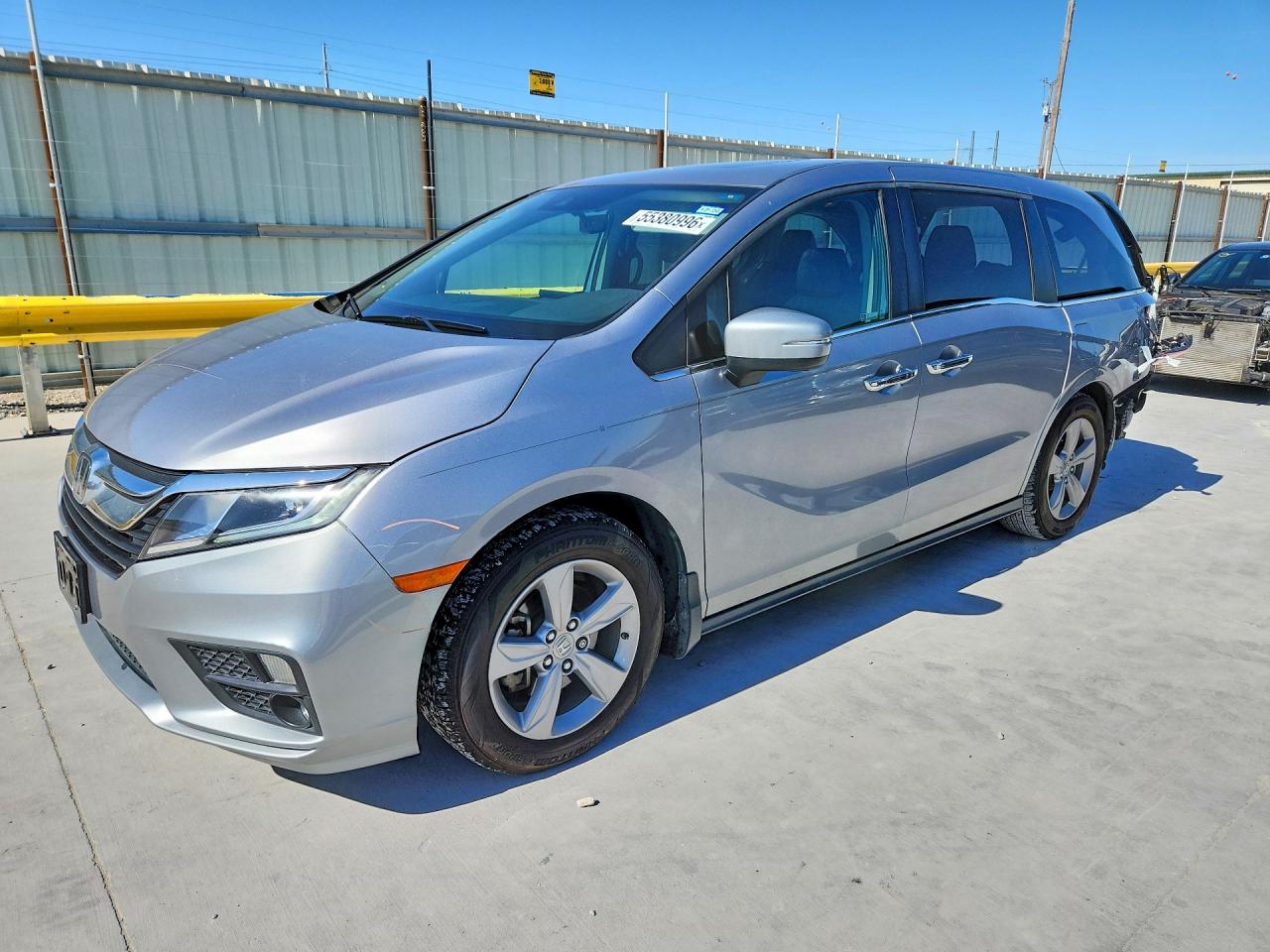 Salvage Honda Odyssey Image