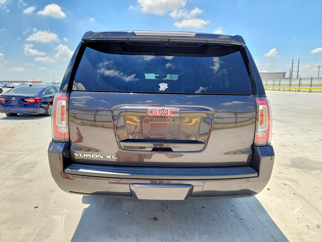 GMC Yukon K1500 Slt