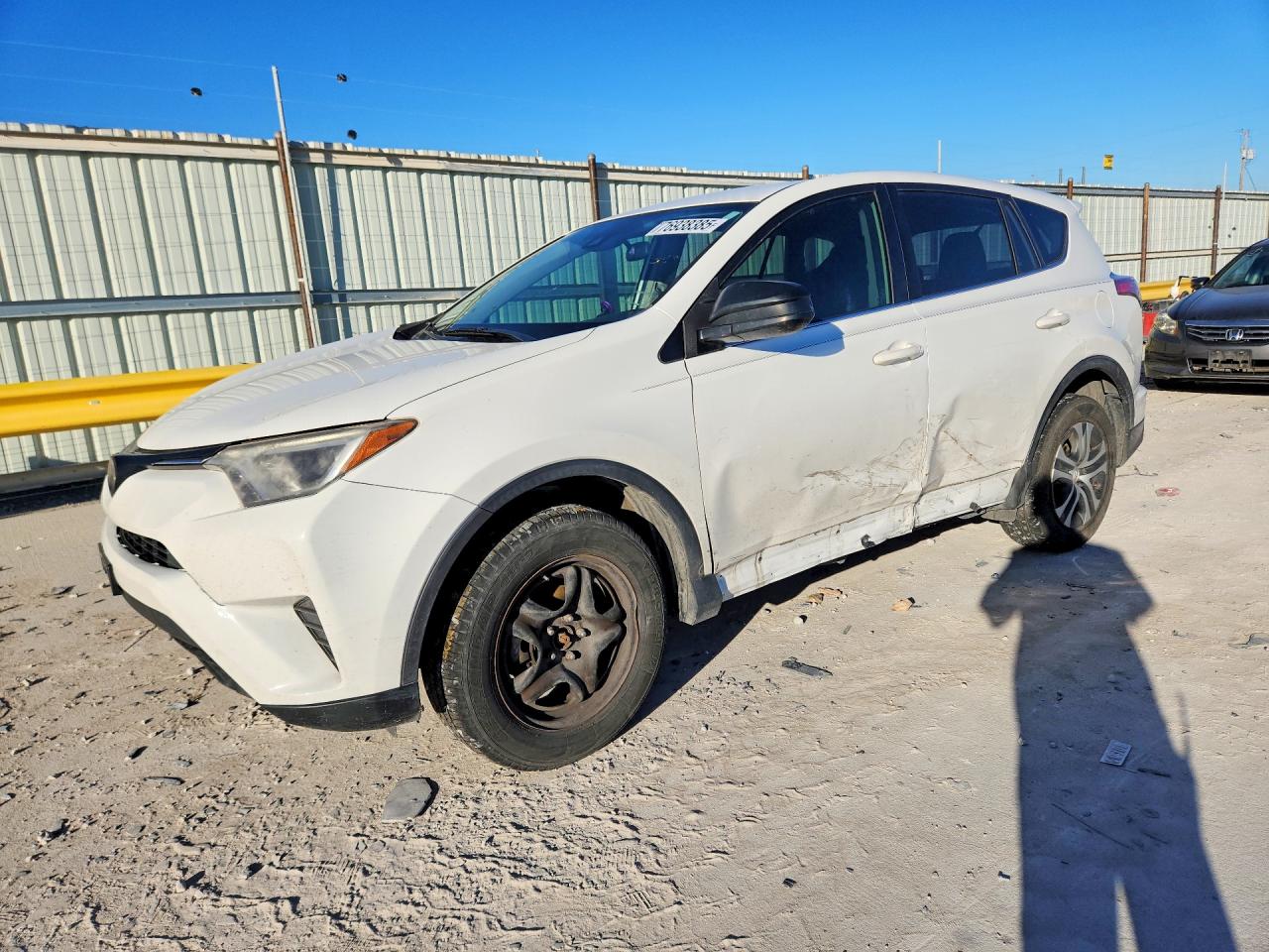 Salvage Toyota RAV4 Image