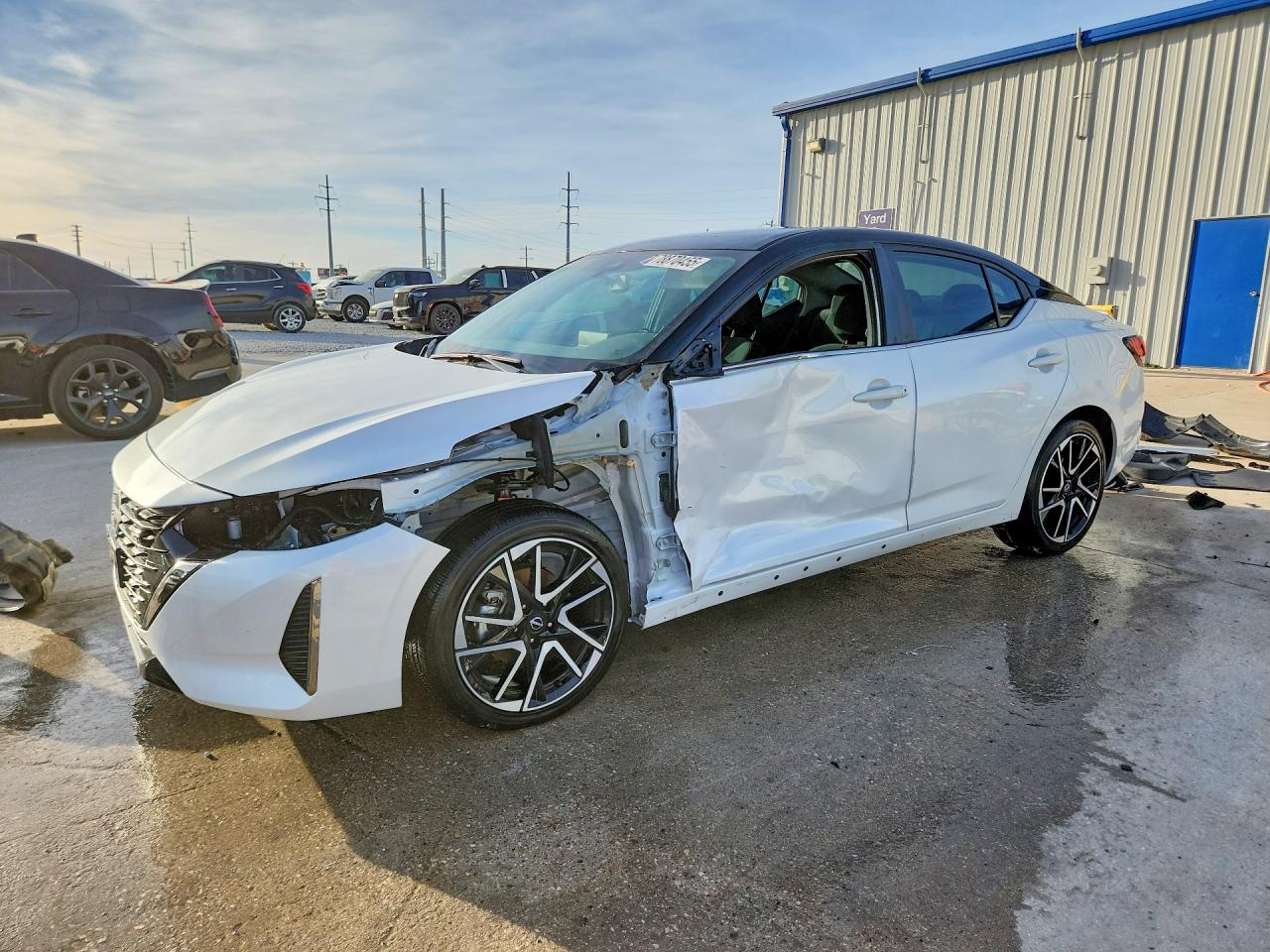 Salvage Nissan Sentra Image