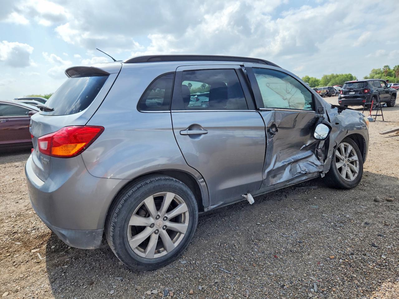 Mitsubishi Outlander Se