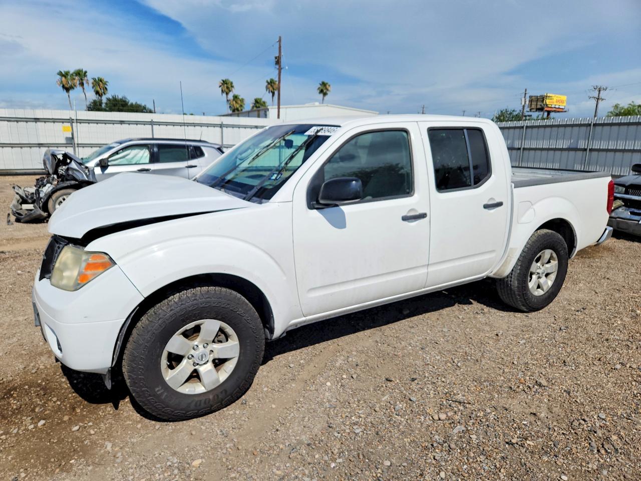 Salvage Nissan Frontier Image
