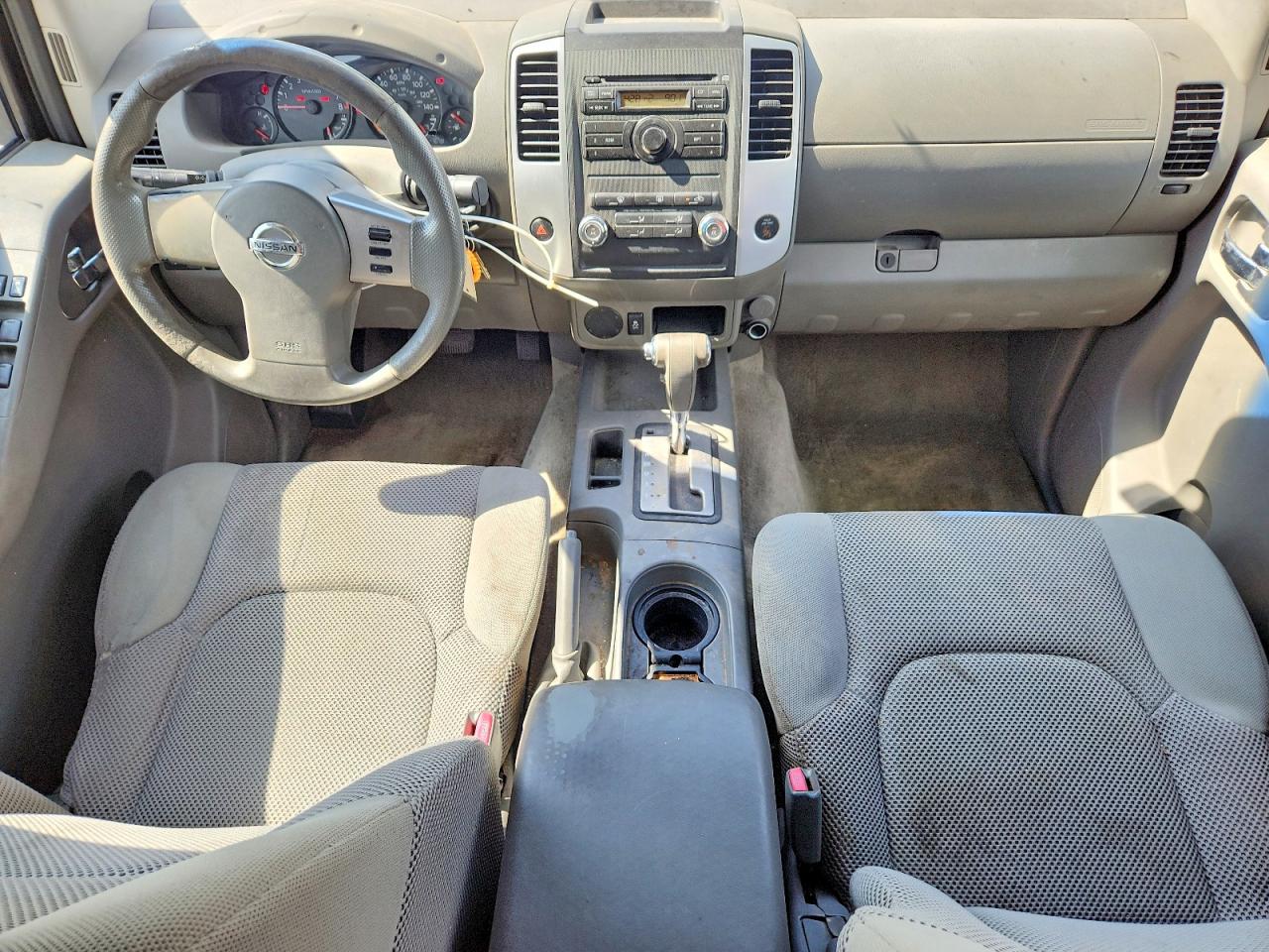 Nissan Frontier S