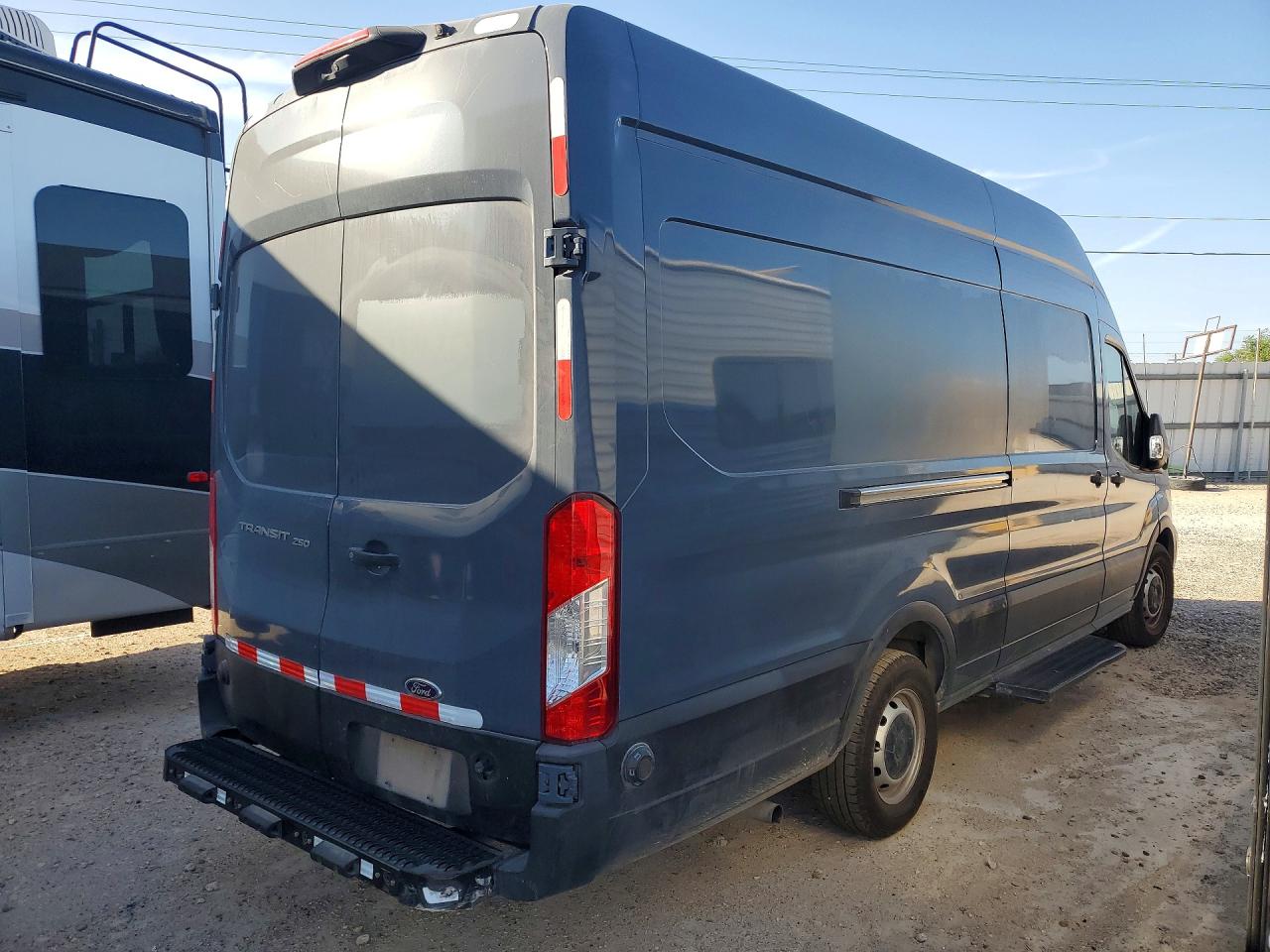 Ford Transit T-250