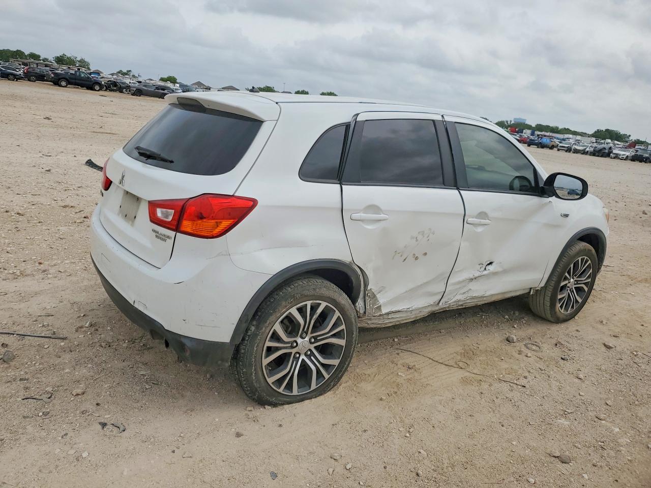 Mitsubishi Outlander Es