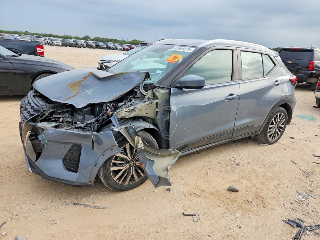 Salvage Nissan Kicks Image