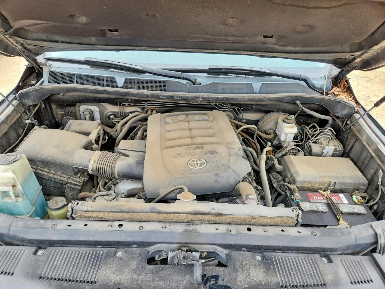 Toyota Tundra Crewmax Sr5