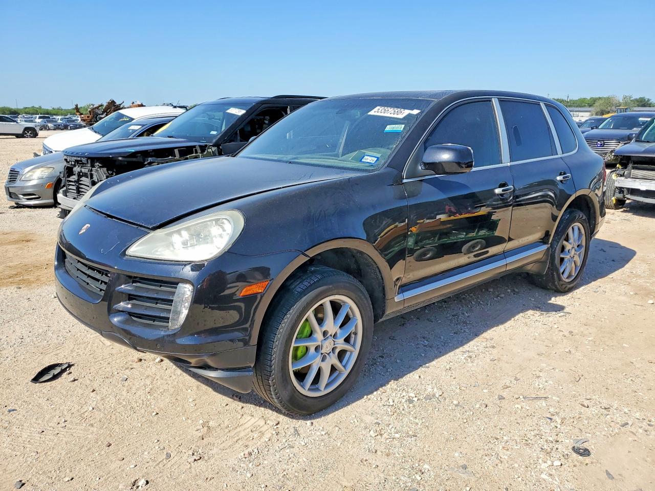 Salvage Porsche Cayenne Image