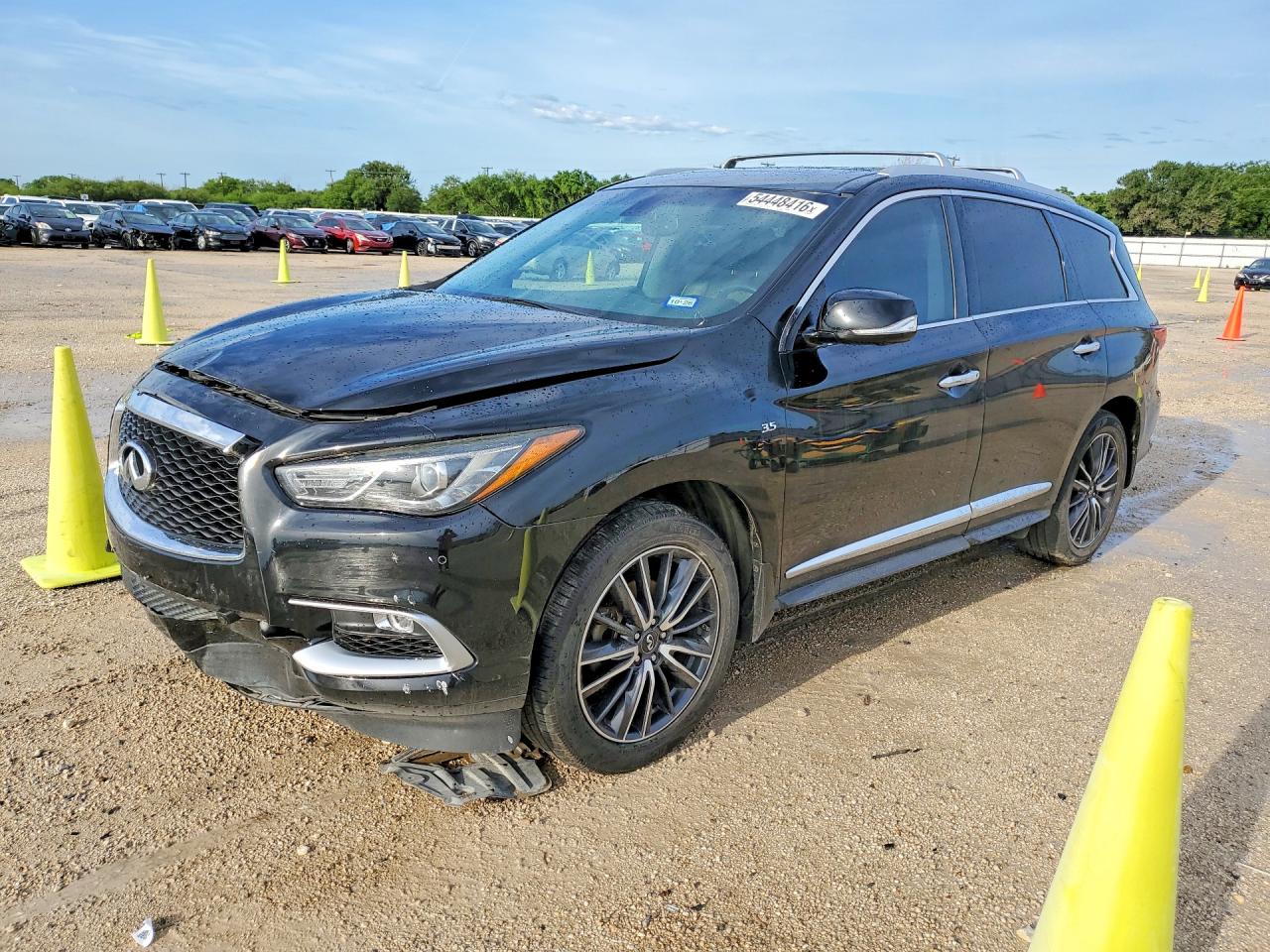 Salvage INFINITI Qx Image