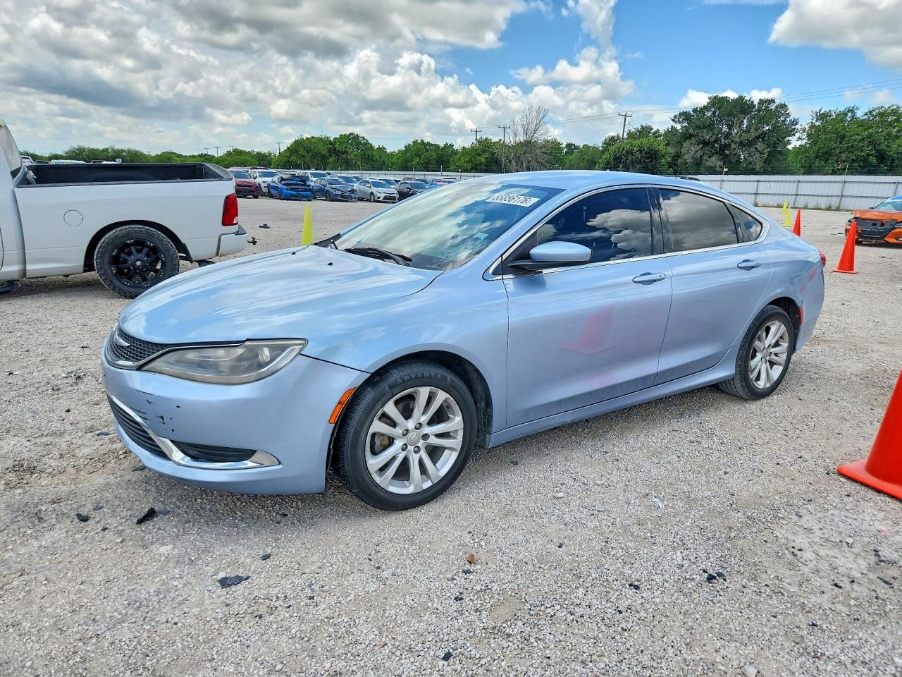 Salvage Chrysler 200 Image