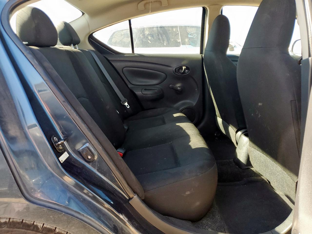Nissan Versa S
