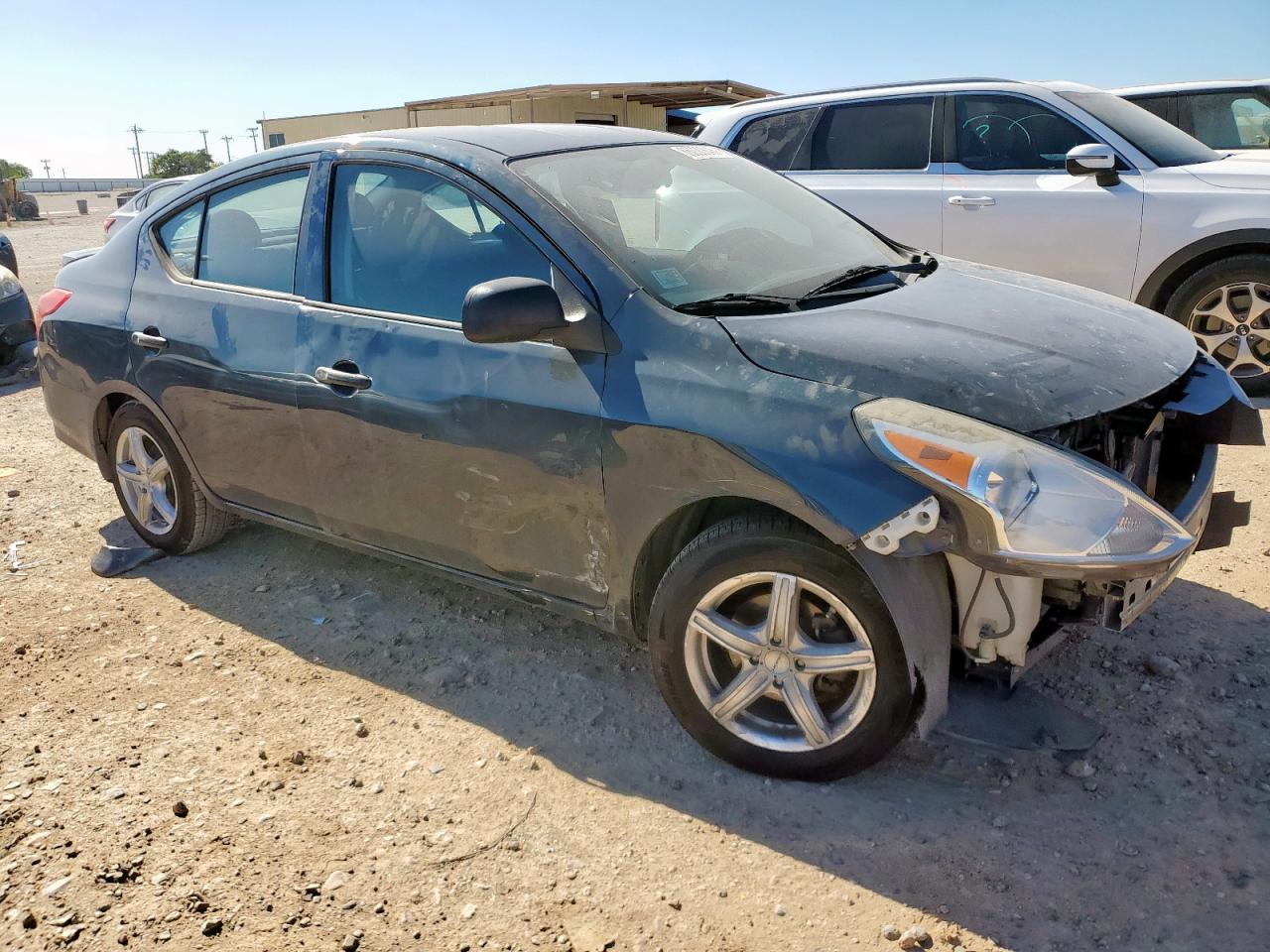Nissan Versa S