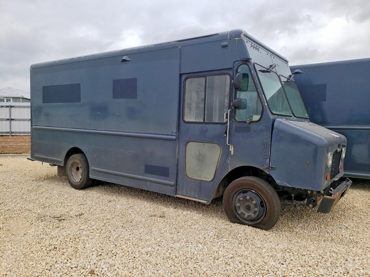 Salvage Freightliner Mt45 Image