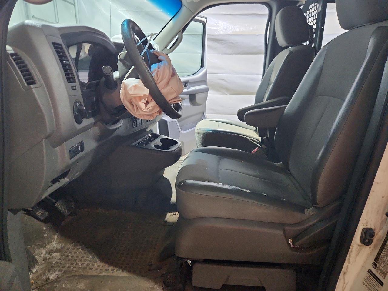 Nissan Nv 2500