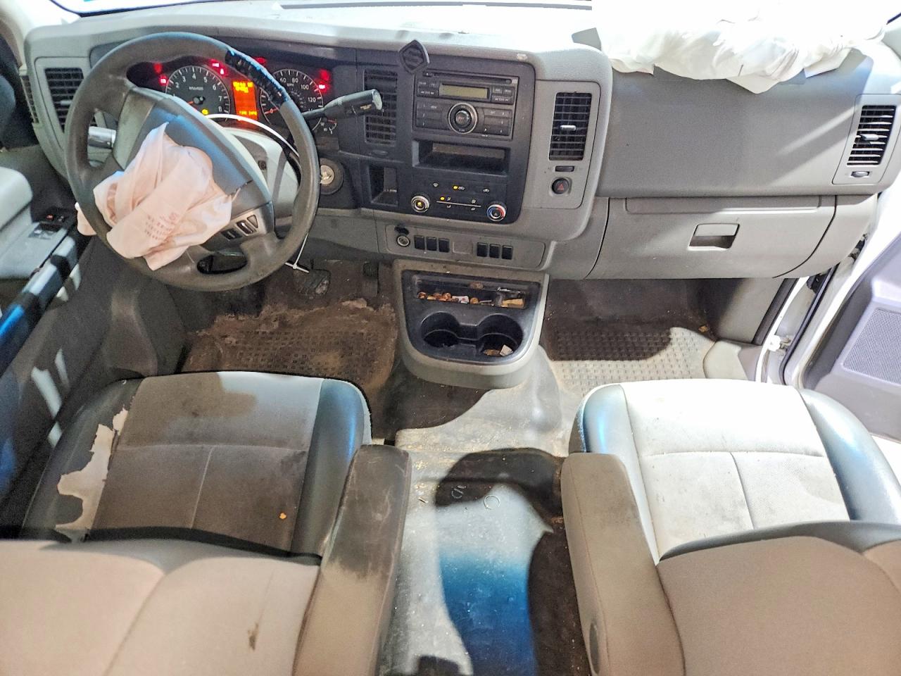 Nissan Nv 2500