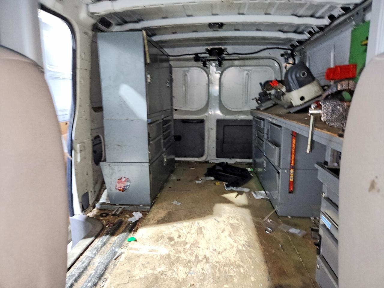 Nissan Nv 2500
