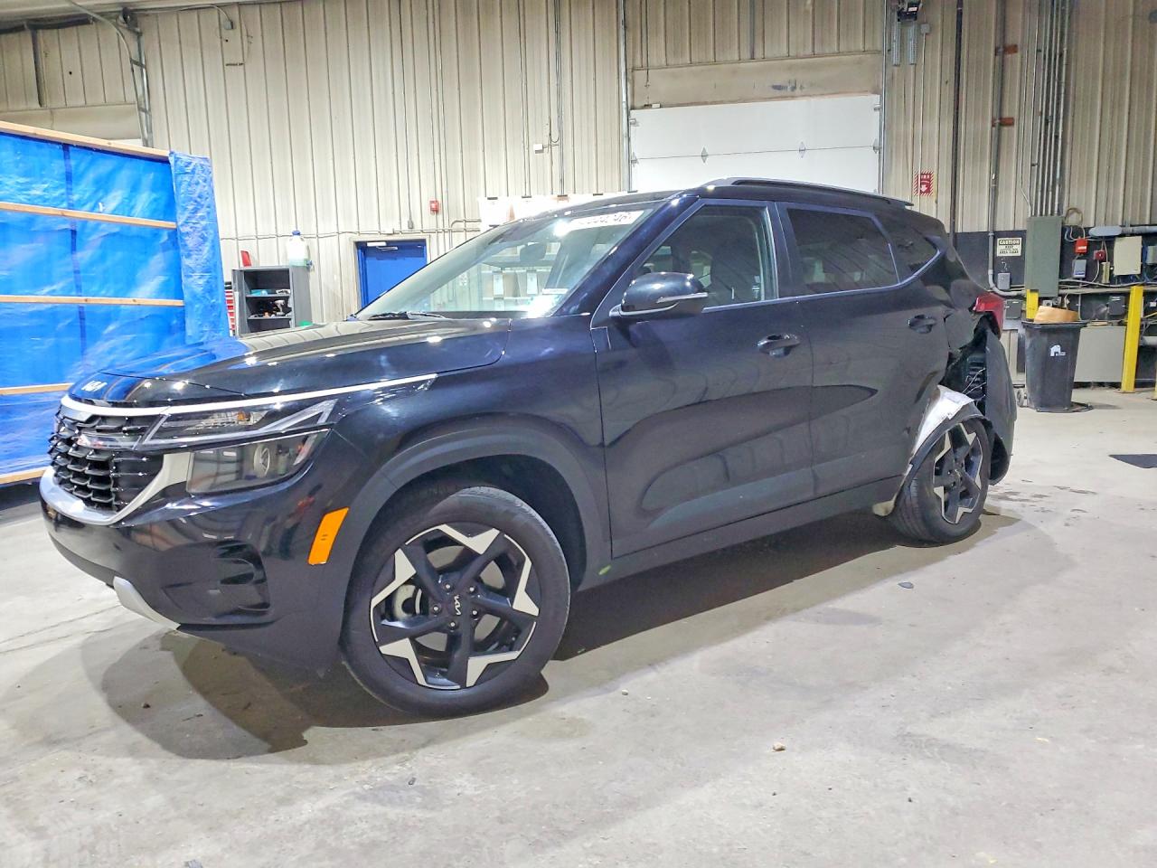 Salvage Kia Seltos Image