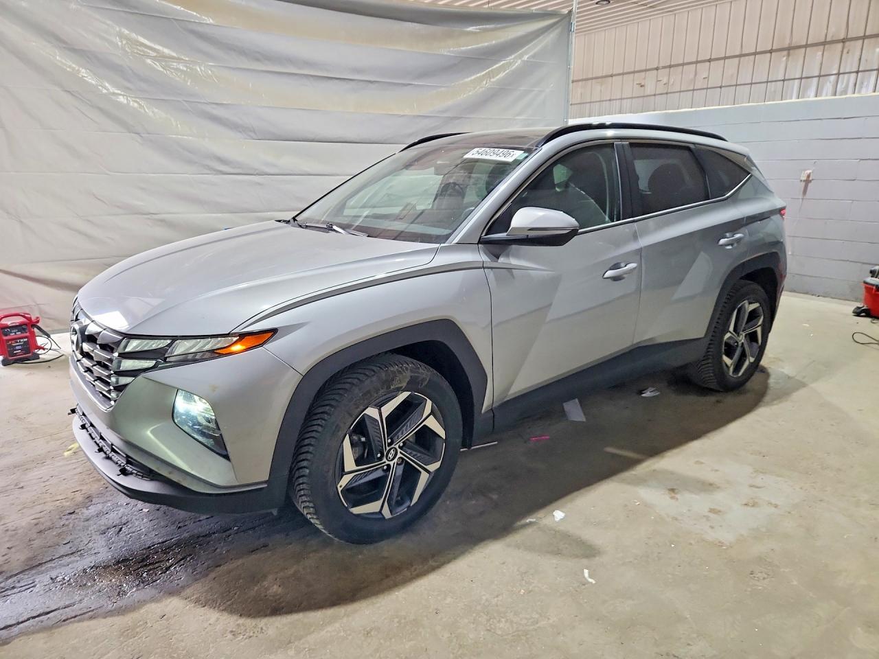 Salvage Hyundai TUCSON Image