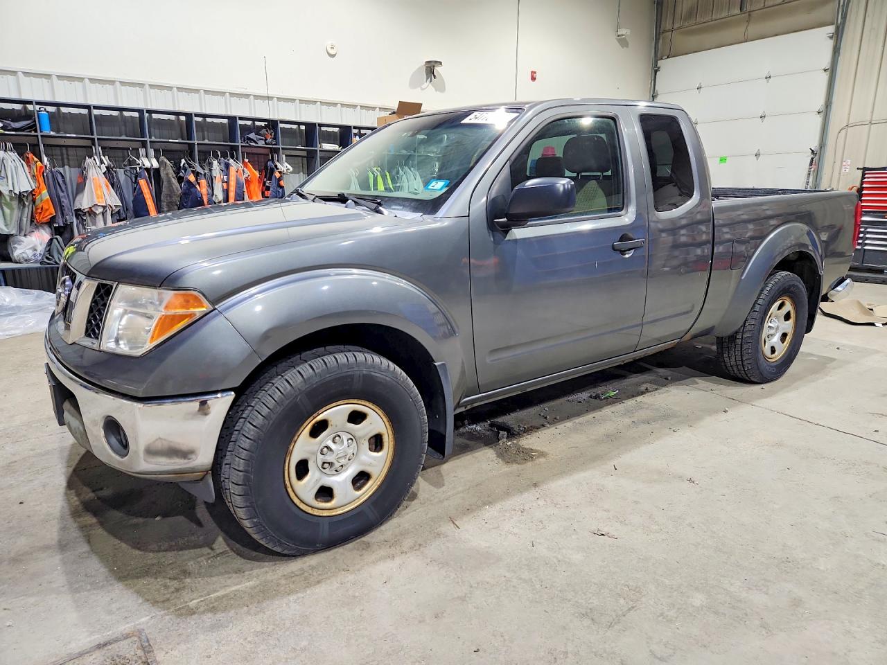 Salvage Nissan Frontier Image