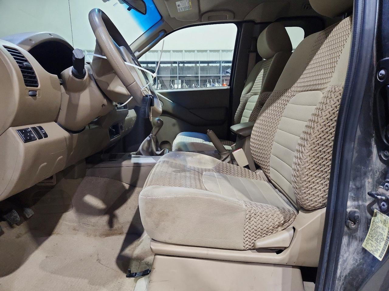 Nissan Frontier Se