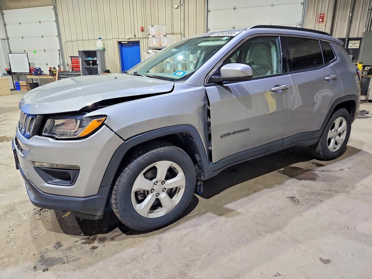 Salvage Jeep Compass Image